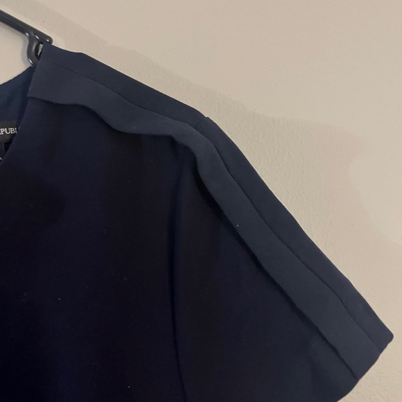 Banana Republic Navy Blue Short Sleeve Dress Size 14 - Picture 3 of 9